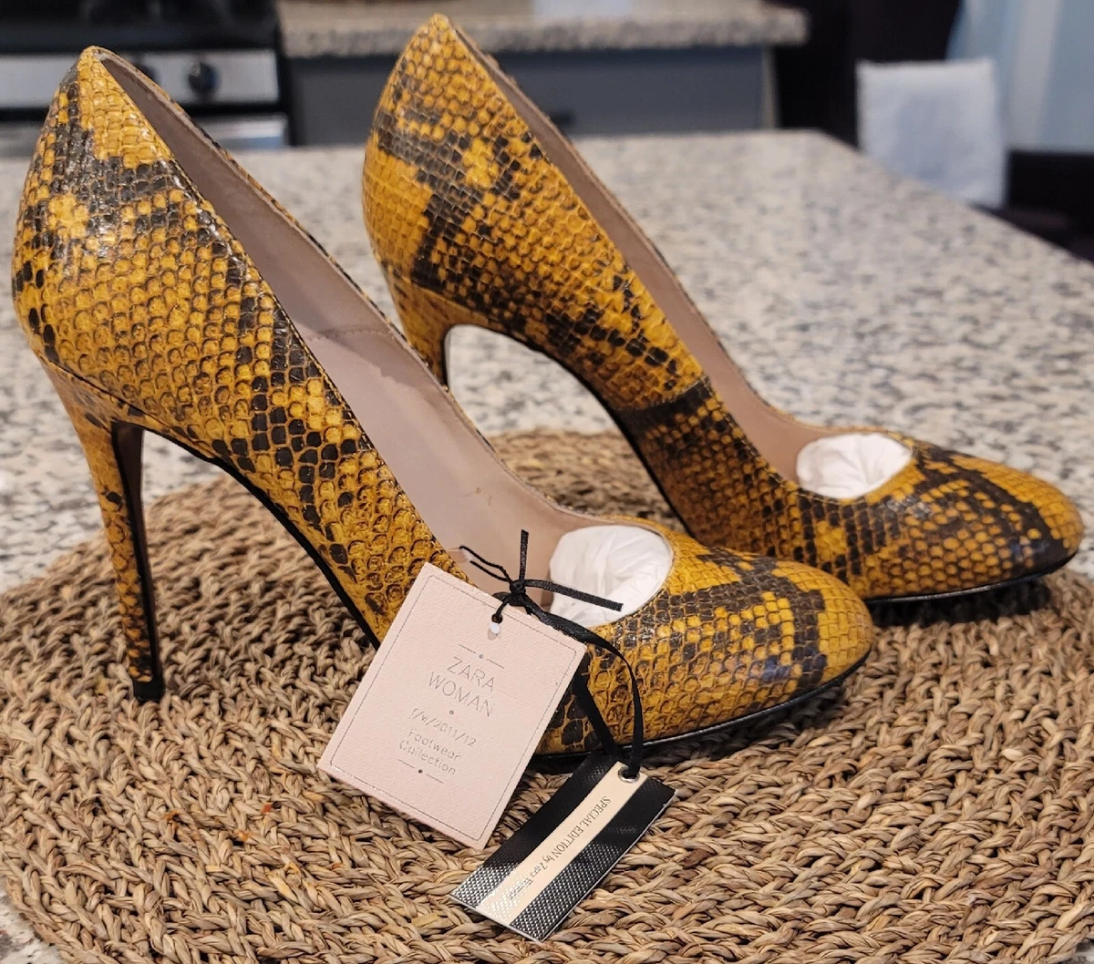Zara top snakeskin pumps