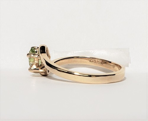 14 Karat Gelbgold 0,50 Karat Oval Peridot und 0,03 Karat zwei runder Diamantring Größe 7,25 - Bild 3 von 3