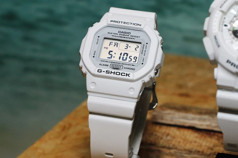 G shock dw 5600mw deals