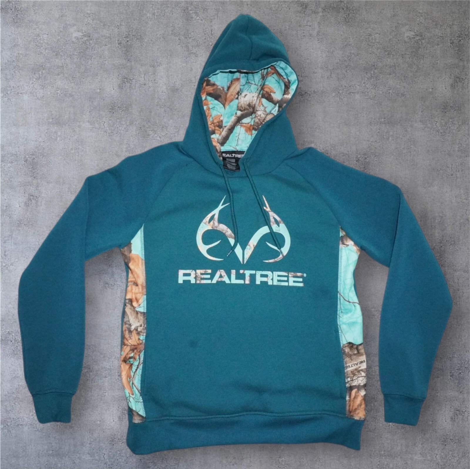 Realtree Teal Camo Logo Hoodie – Size M – Outdoor Graphic Pullover