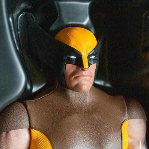 Hot Toys Hono Studio HS03 Marvel Comics X-Men Wolverine Brown Suit Figur 1/6 - Bild 4 von 6