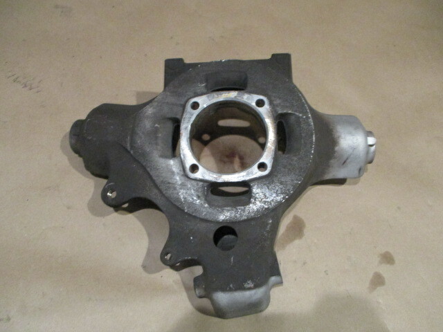 Ferrari 360 / 430 - RH Front- LH Rear Hub Holder / Stub Axle -  P/N 179328