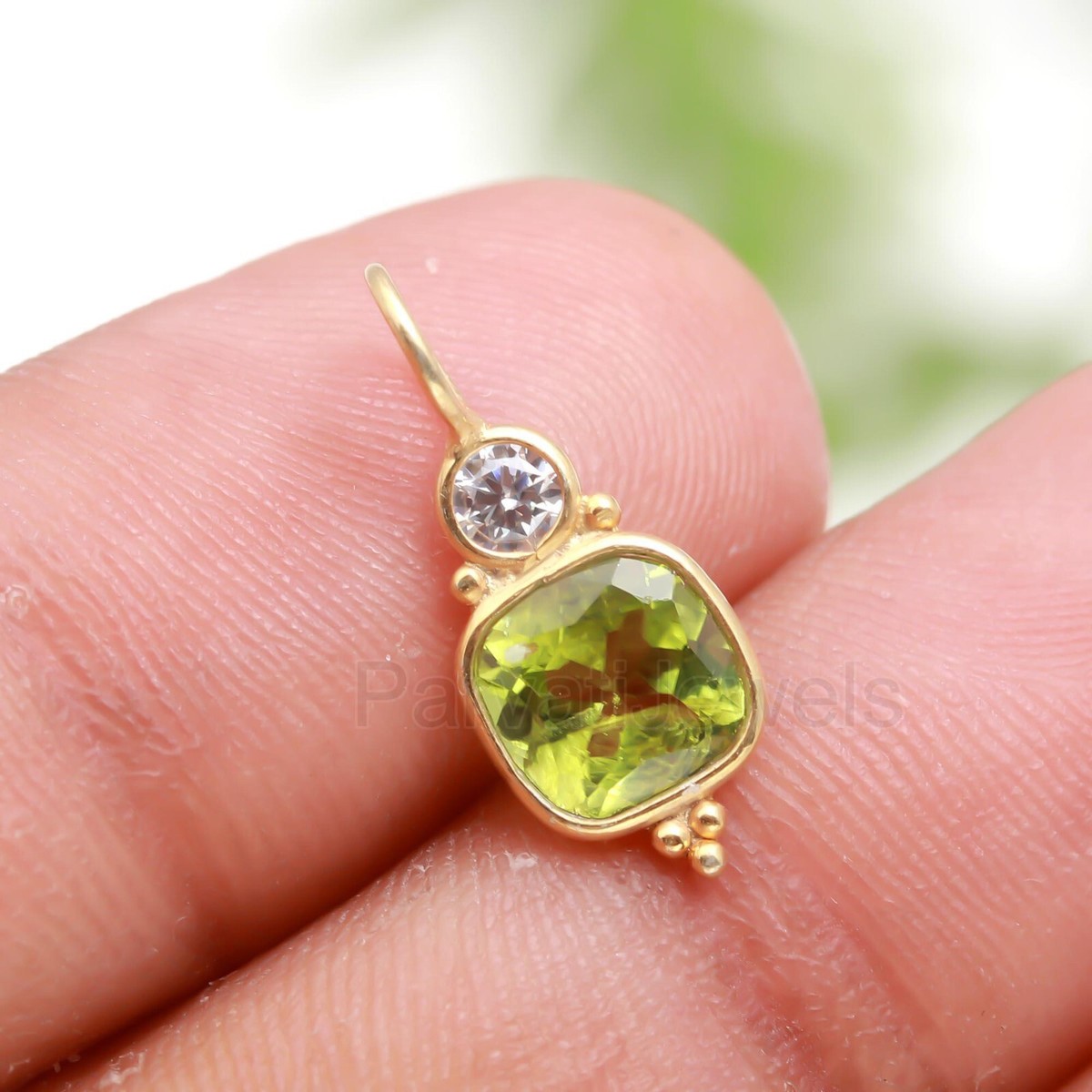 Pendentif Charme En Or 18K Avec Moissanite Et Perle Naturelle - Fait Main En Inde