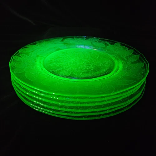 MACBETH EVANS Green Dogwood Uranium Glass Luncheon Plates Glows UV Light 8" - 6