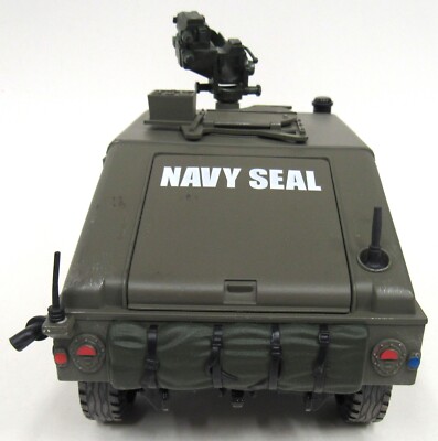 BBI Elite Force 1:18 US Navy Seal Green Hummer Humvee With Driver