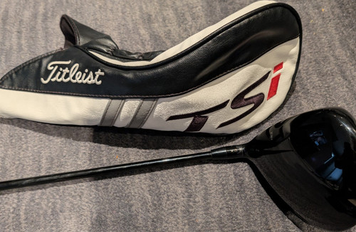 Titleist TSi3 Driver 9.0° Stiff Flex Graphite Shaft Right-Handed - Used