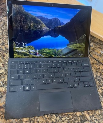 Microsoft Surface Pro 4 12.3'' (119GB SSD, Intel Core m3-6Y30, 4GB RAM)