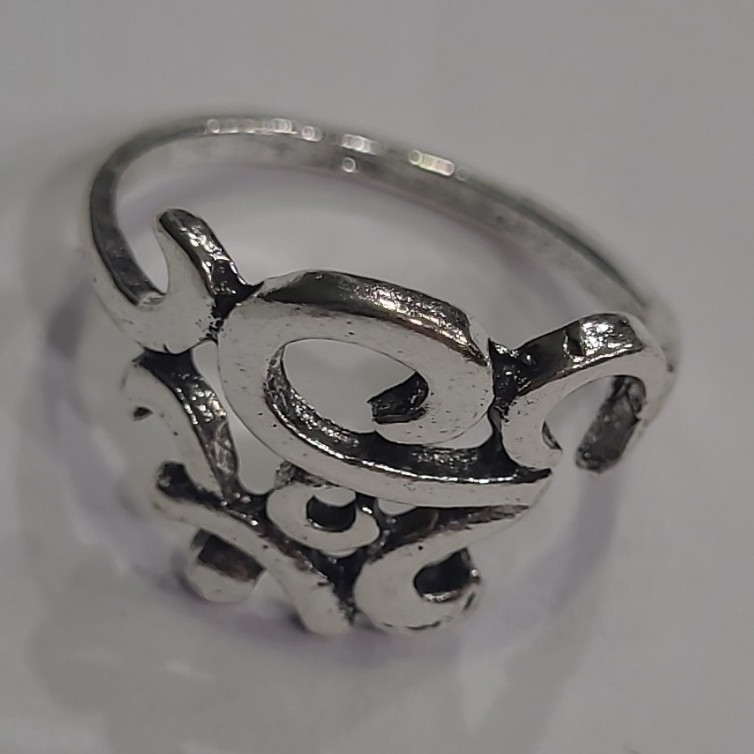 Silver Tone Stainless Steel Scroll Filigree Band Ring Size 7 No Stones