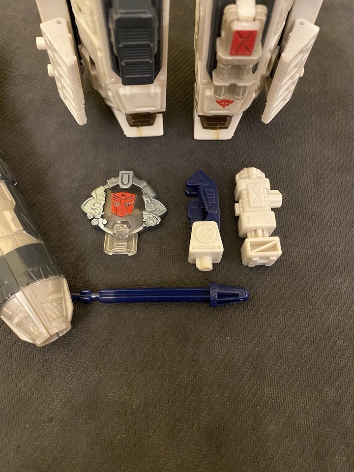 Transformers Cybertron Defense Red Alert COMPLETE - Ultra Class - 2005 READ - Image 2 of 4