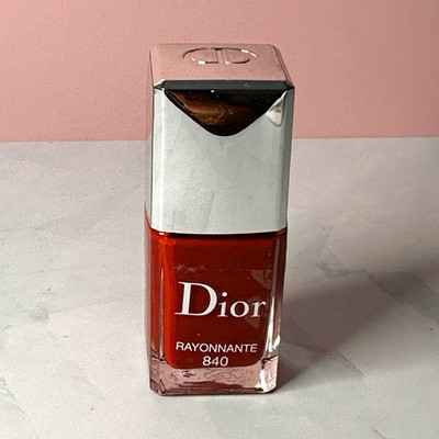 Dior Vernis Rayonnante 840 Nail Polish Brown Shade Shiny Effect