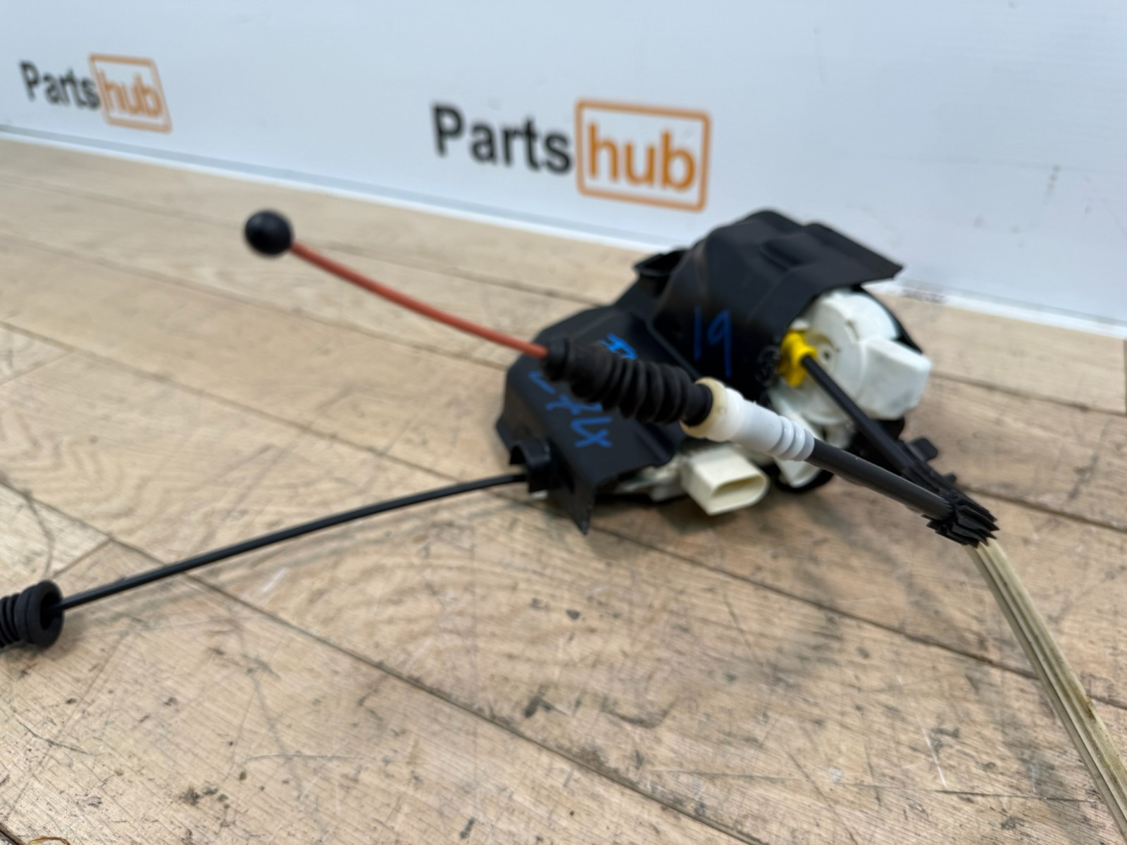 2013 BENTLEY CONTINENTAL GT DRIVER LEFT FRONT DOOR LATCH LOCK ACTUATOR OEM