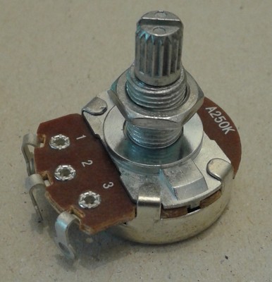 Musiclily Pro HD A250K Ottone Dimensione Pollici Fino 24 Scanalature Potenziometro Audio Split Short Shaft Per Chitarra Elettrica E Basso(Set Di 3 - Foto 5