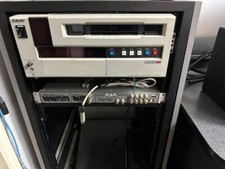 Sony UVW-1800 BetaCam SP VideoCassette Recorder  Power On / UNTESTED / READ