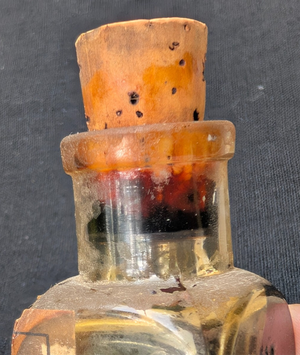 ANTIQUE VTG FRY'S ART CO. MEDIUM FOR MIXING EMBOSSED GLASS BOTTLE CORK 3/4 FULL