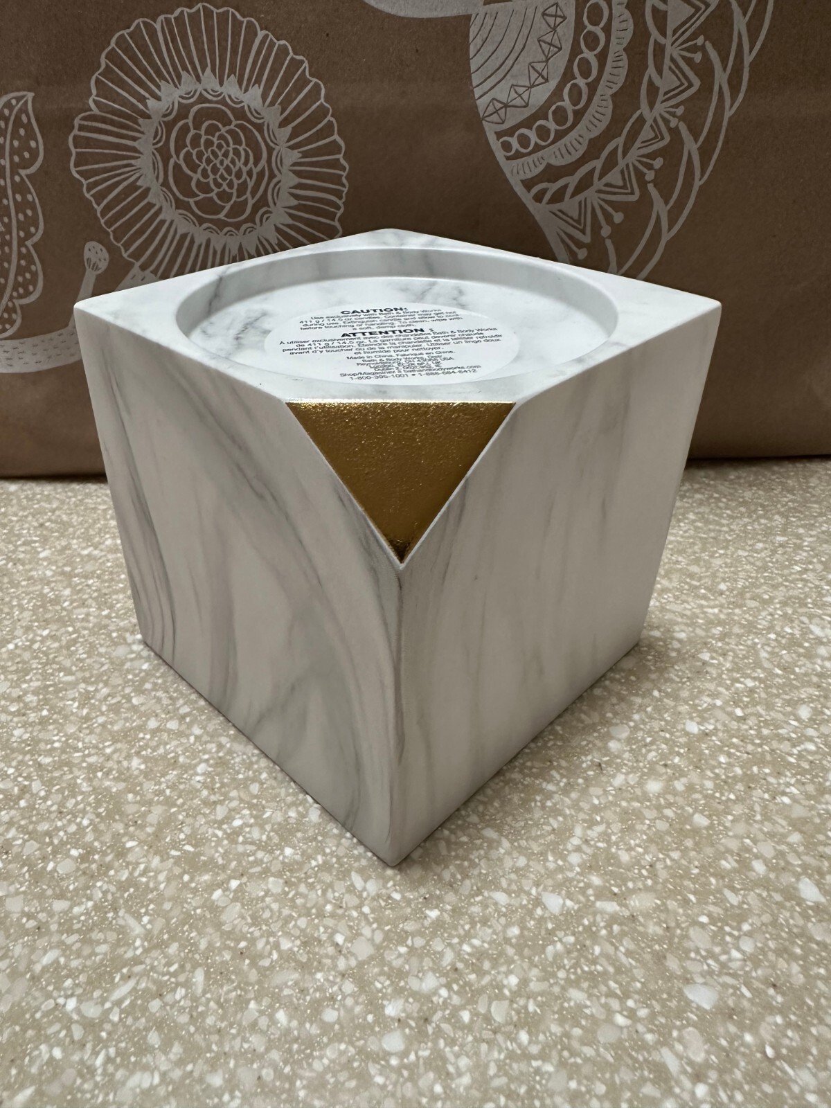 BATH & BODY WORKS HOLIDAY PEDESTAL FAUX MARBLE 3-WICK CANDLE PEDESTAL HOLDER NWT