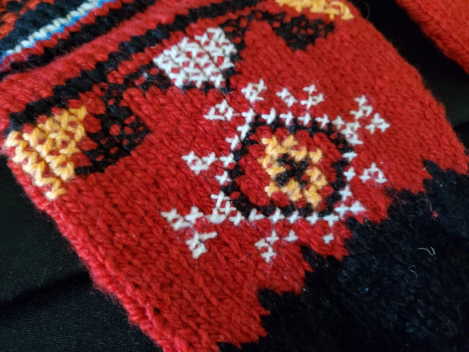 Hand‑knitted Traditional Pčijna Wool Socks –Serbian Folk Footwear
