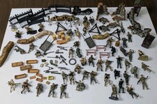 1:32 Ultimate Soldier - Large Lot of Figures and Diorama Parts WWII