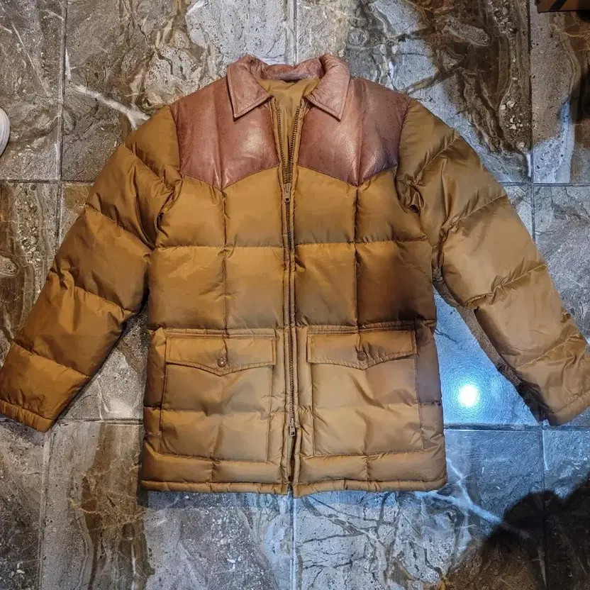 Yoke Down Padding Jacket with Leather Detail - Un… - image 6