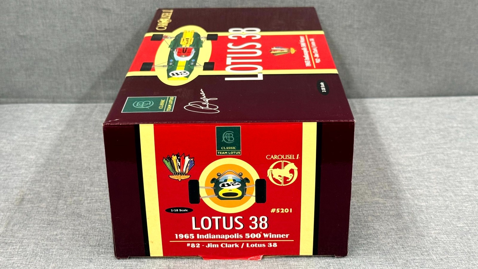 1:18 CAROUSEL 1 race car #82 LOTUS 38 JIM CLARK 1965 Indy 500 Winner #5201