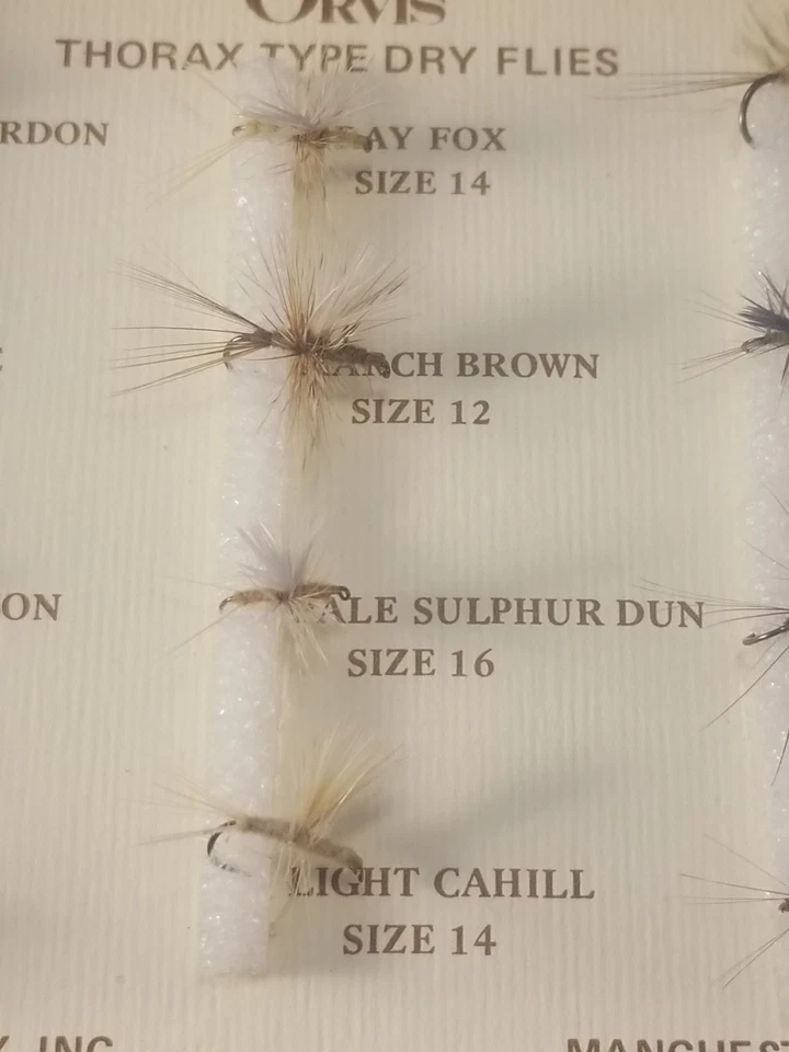 Colección vintage Orvis 12 piezas "Thorax Type Dry Fly" en estuche Orvis Manch. VT. Foto 4 de 4