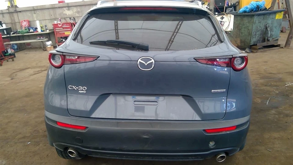 (LOCAL PICKUP ONLY) Driver Left Quarter Glass Privacy Tint Fits 20-23 MAZDA CX-3 - Imagem 2 de 4