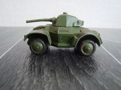 Vintage Dinky Toys 670 Amoured Car    Military Army