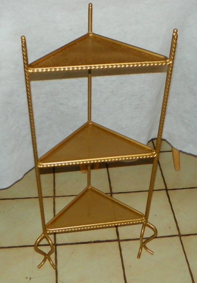Gold Painted Twisted Rod Iron Corner Plant Stand (PS30)