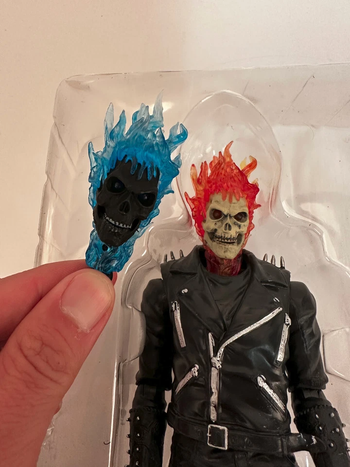 Figura de acción Ghost Rider Johnny Blaze 9" con cabeza y pistola intercambiables PAQUETE A GRANEL Foto 2 de 4