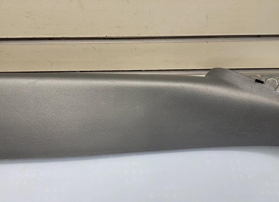 🔥99-06 SILVERADO SIERRA Roof Molding A PILLAR Trim RIGHT Passenger GRAPHITE P3 - Image 3 of 4