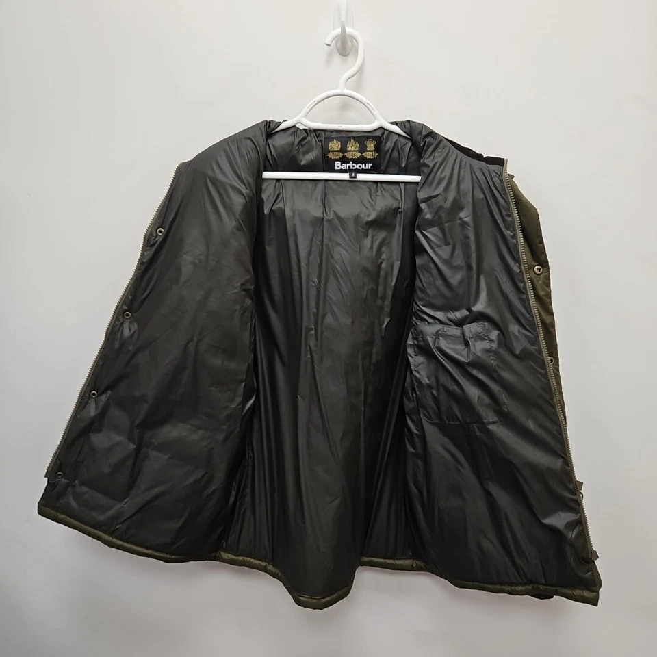 Abrigo Chaqueta Puffer Acolchada Verde Ligero Camuflaje Barbour Ambrose Mediano Foto 3 de 4