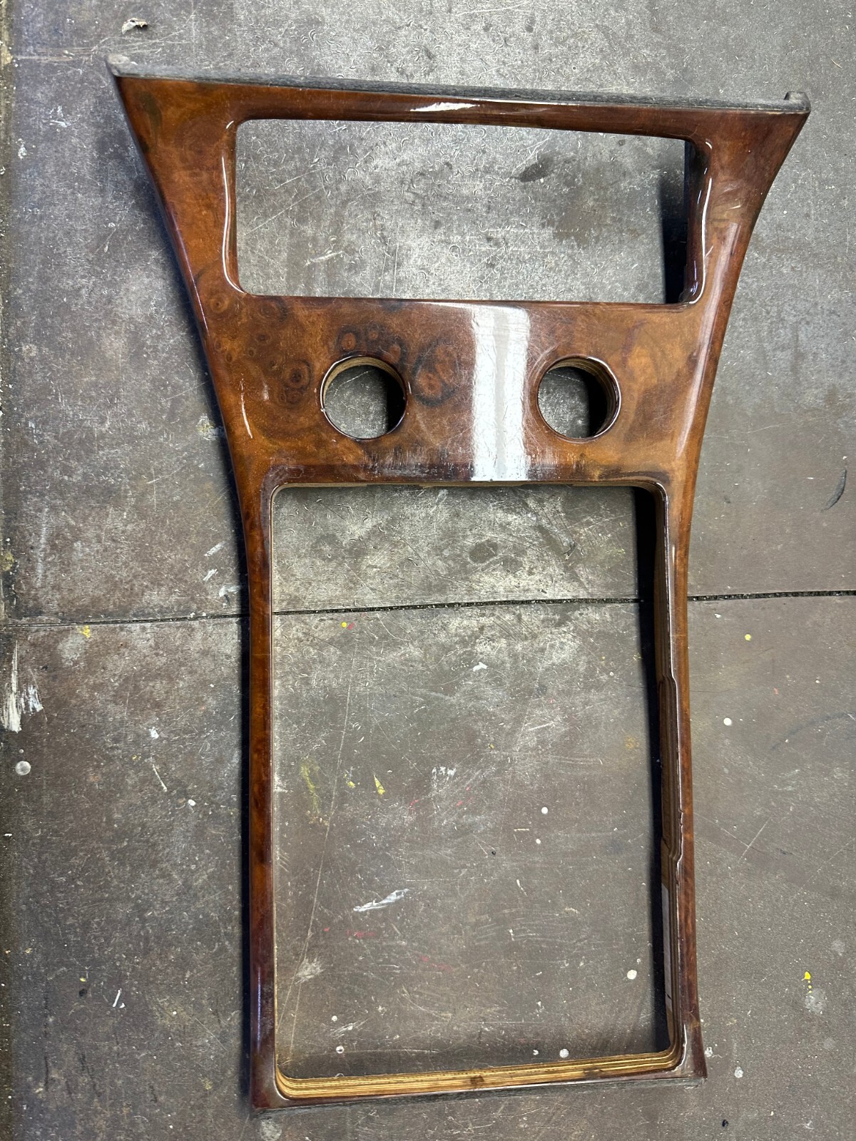 ROLLS-ROYCE 98-02 SILVER SERAPH CENTER CONSOL BASE PANEL RR PART # PV31672PA