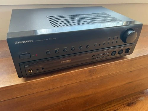 Vintage Pioneer SX-203 Stereo Receiver