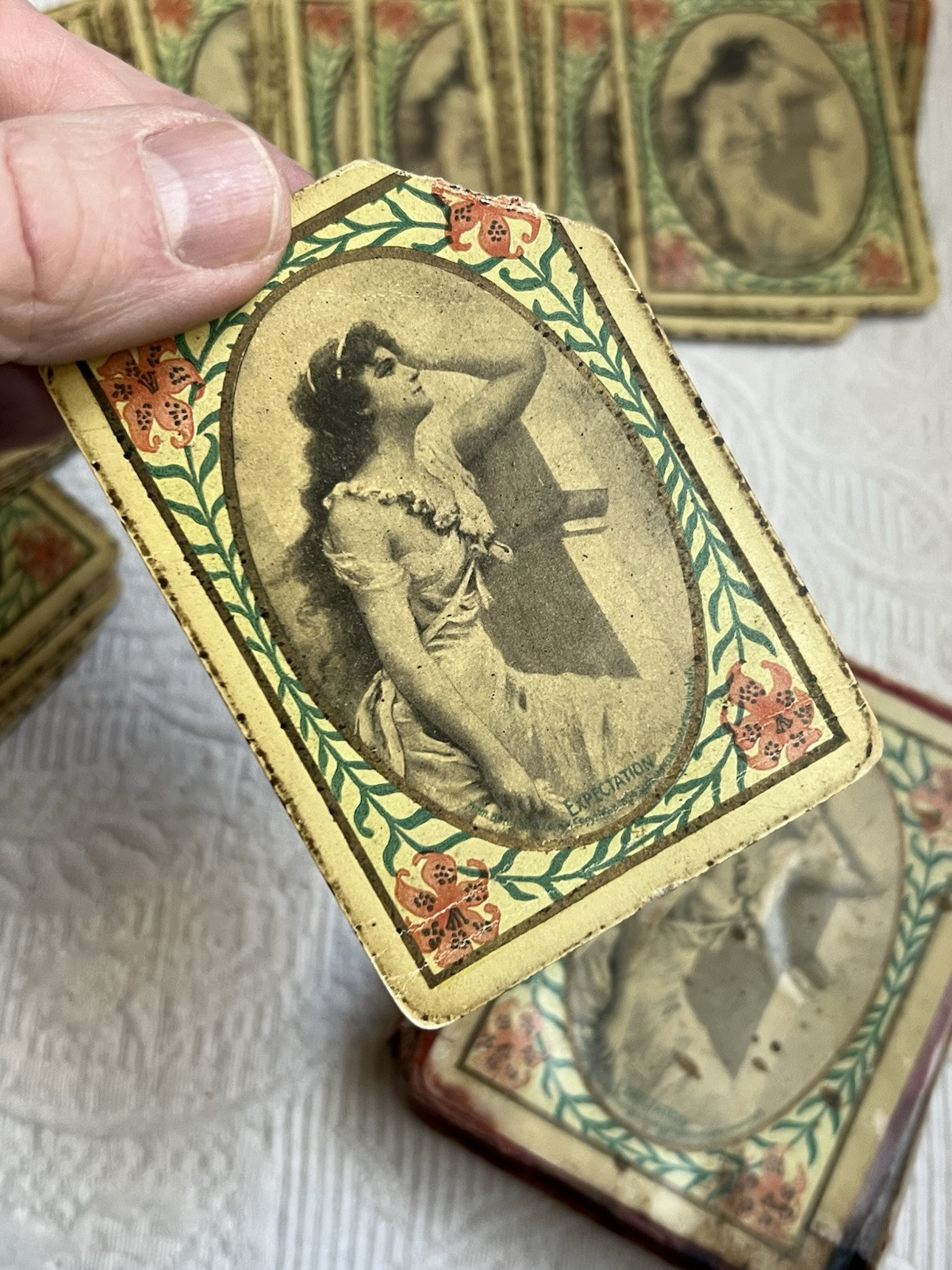 1907 Congress 606 Playing Cards Beautiful Woman Expectation w Gold Edges #HB1