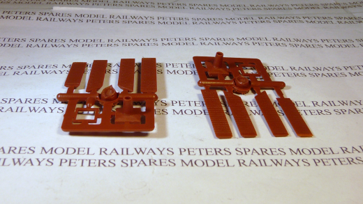 Ratio 140 Chimney Mouldings (Pair) Plastic Kit OO Gauge