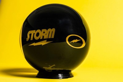 CLEAR STORM BLACK/GOLD BELMO ボウリングボール Storm Clear Belmo Black/Gold 15lb NEW Bowling Ball NIB Overseas