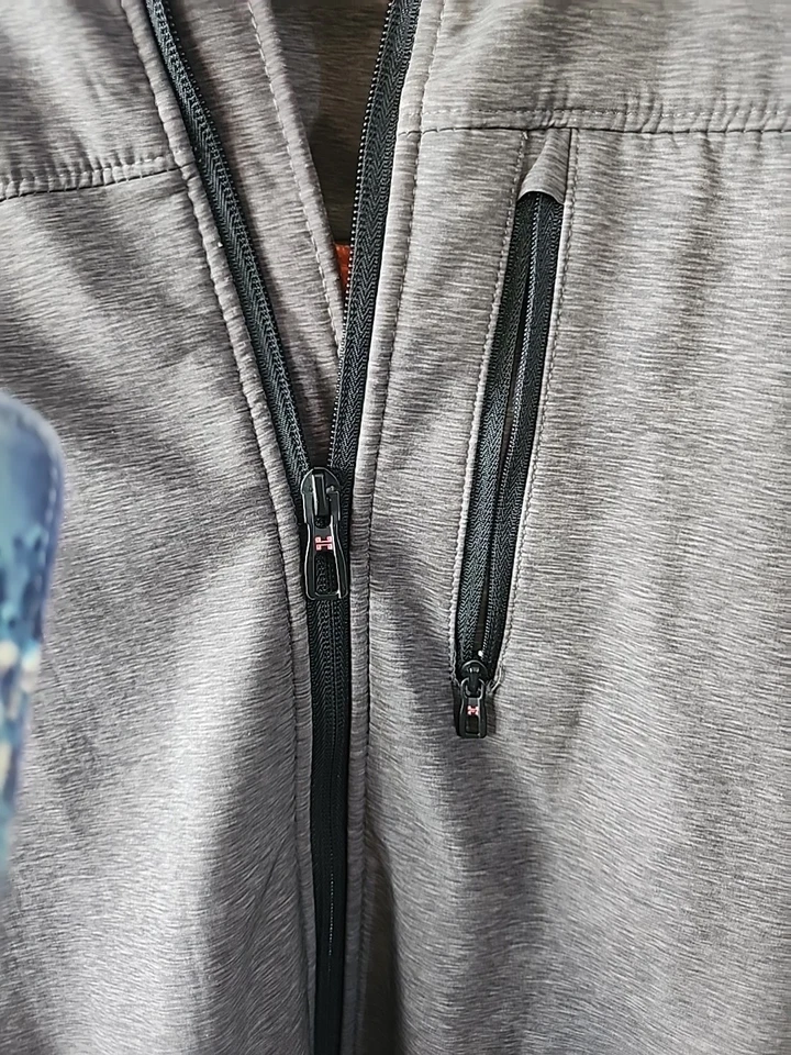 Hawke & Co Stretch Softshell Hooded Jacket Size M Mens Wind Water Resistant - Image 3 of 4