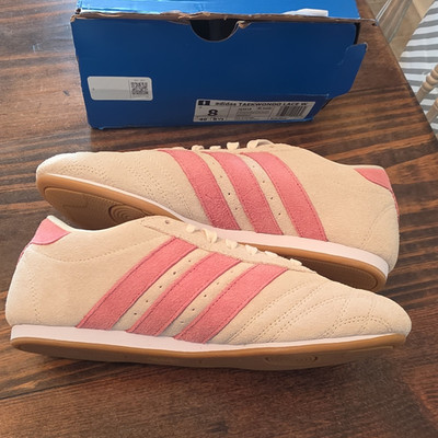 adidas Taekwondo Lace Women s Low Top Sneakers Cream/Bliss Pink/Gum JQ3518 8w