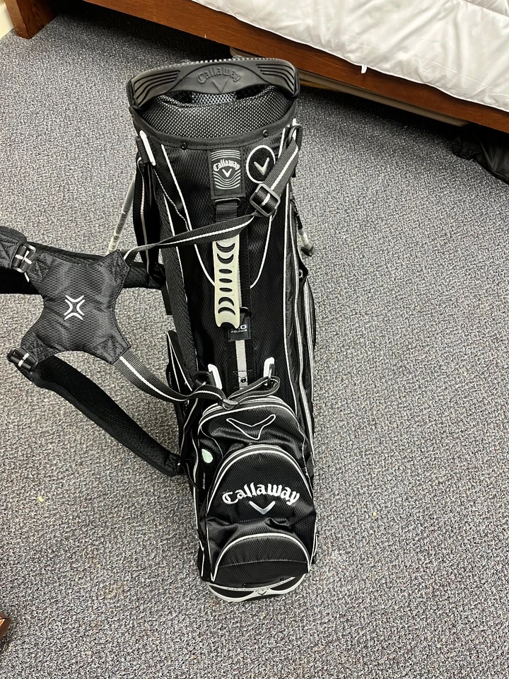 Bolsas de golf para hombre nuevas *Nunca usadas, envoltura todavía en las piernas, nuevas* Foto 4 de 4