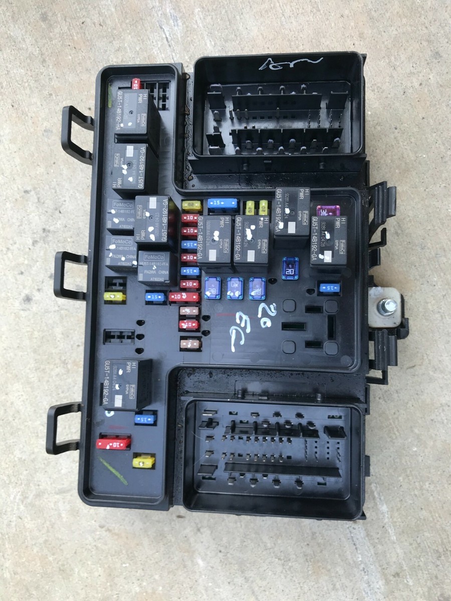 2020 FORD Edge Titanium 2.0L Fuse Box Relay Block Module OEM 2020 FORD Edge Titanium 2.0L Fuse Box Relay Block Module OEM