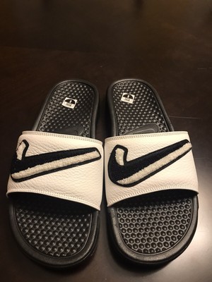 nike benassi jdi chenille slide