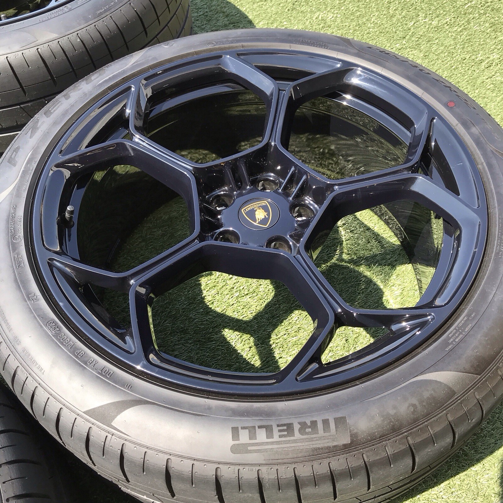 22 LAMBORGHINI PERFORMANTE 2024 RIMS TIRES URUS WHEELS BLACK