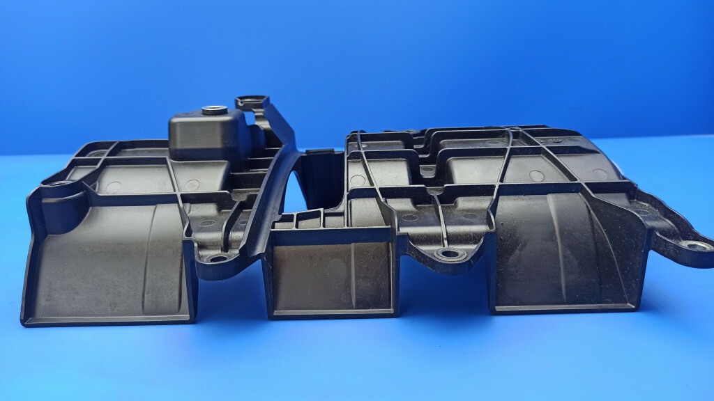 Mercedes-Benz E W212 Diesel 350cdi Oil Breather Separator 