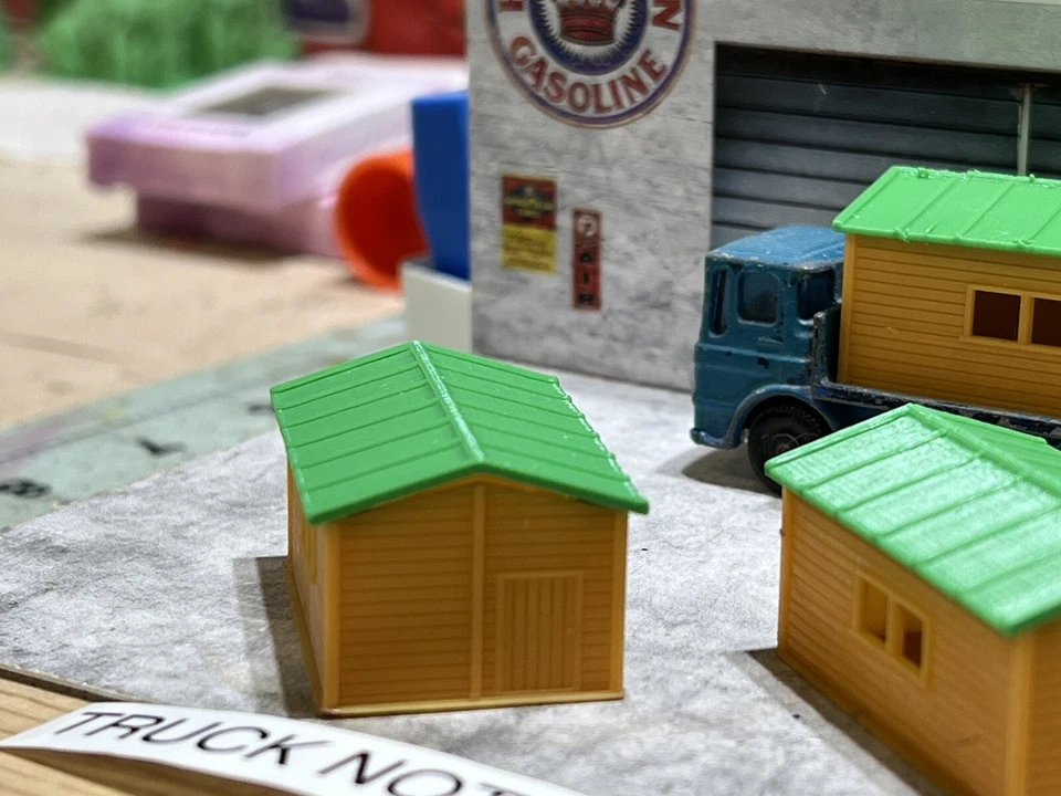 Vintage Matchbox Lesney No 60 Blue Site Hut Truck (2 HUTS ONLY) - Image 4 of 4