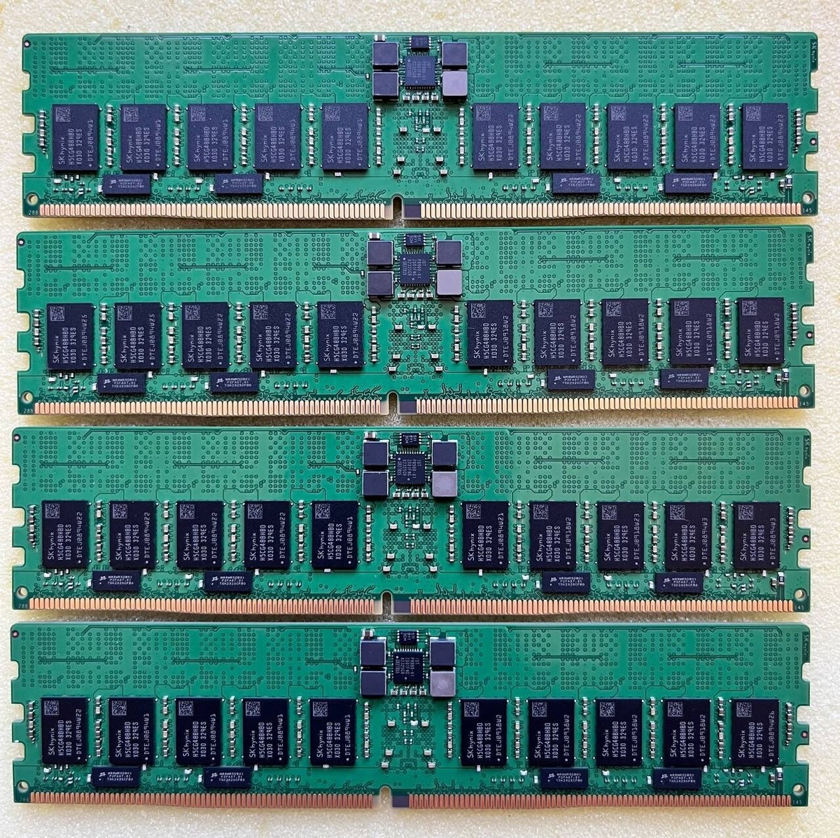 DDR5 32Gb MRDIMM Hynix 2Rx8 8800MHz ECC Faster RDIMM for