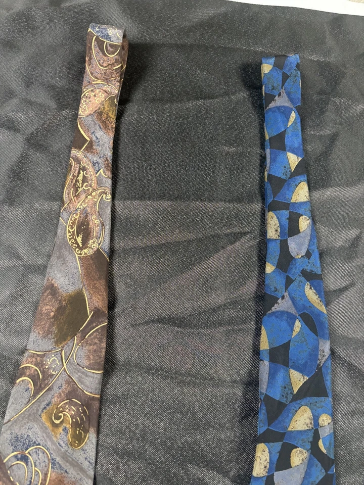 Lote de gravata Geoffrey Beene vintage 100% seda geométrica abstrata feita na Itália 2 - Imagem 3 de 4
