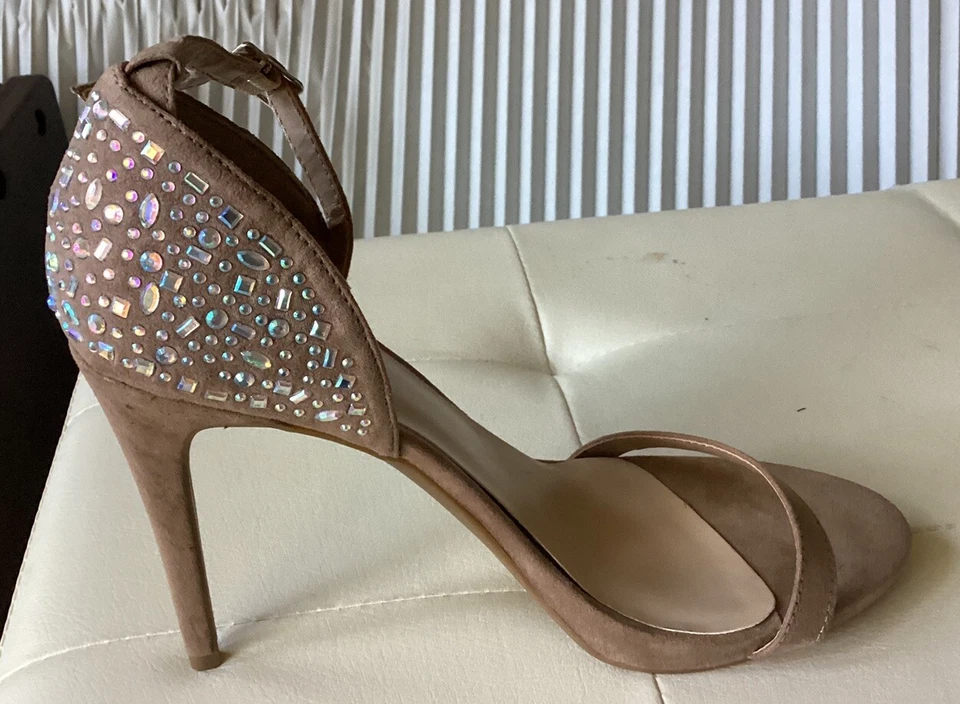 Nine West Red Carpet  Heels Sandal Tan W/Rhinestones Strappy Women's Size 7.5 - Image 4 of 4