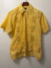 Guayabera GuayaTeca Men  s Medium Embroidered Short Sleeve Button Up Shirt Yellow