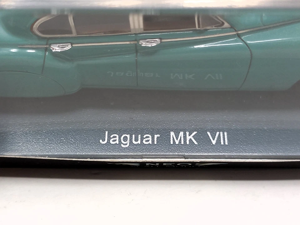 NEO Scale Models / Art. NEO 43140 / JAGUAR MK II 1959 (Green) Scala 1:43 - Immagine 2 di 4