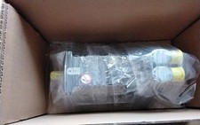 SCHNEIDER ELECTRIC BMH1002T01F2A Servomotor,1...