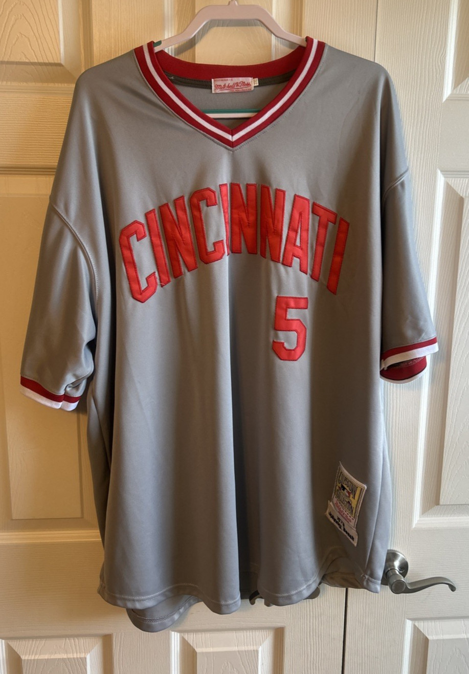 MLB Johnny Bench #5 Gray Jersey Centennial Patch 1876-1976 & Hall of Fame Patch